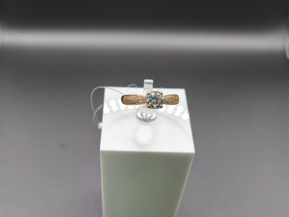 КОЛЬЦО С КАМНЯМИ (Au 585)