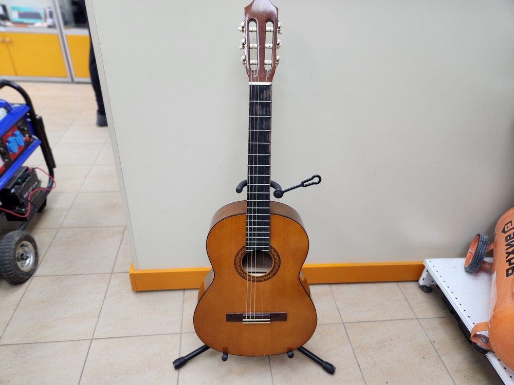 Гитара акустическая Yamaha С40
