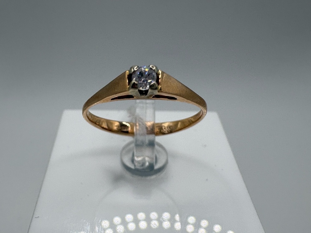 КОЛКМ585 КОЛЬЦО С КАМНЕМ (Au 585)