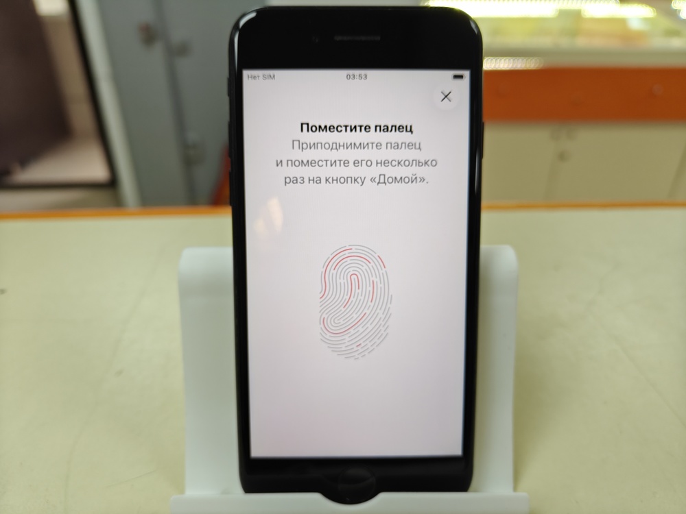Смартфон Apple iPhone SE 2020 64Gb