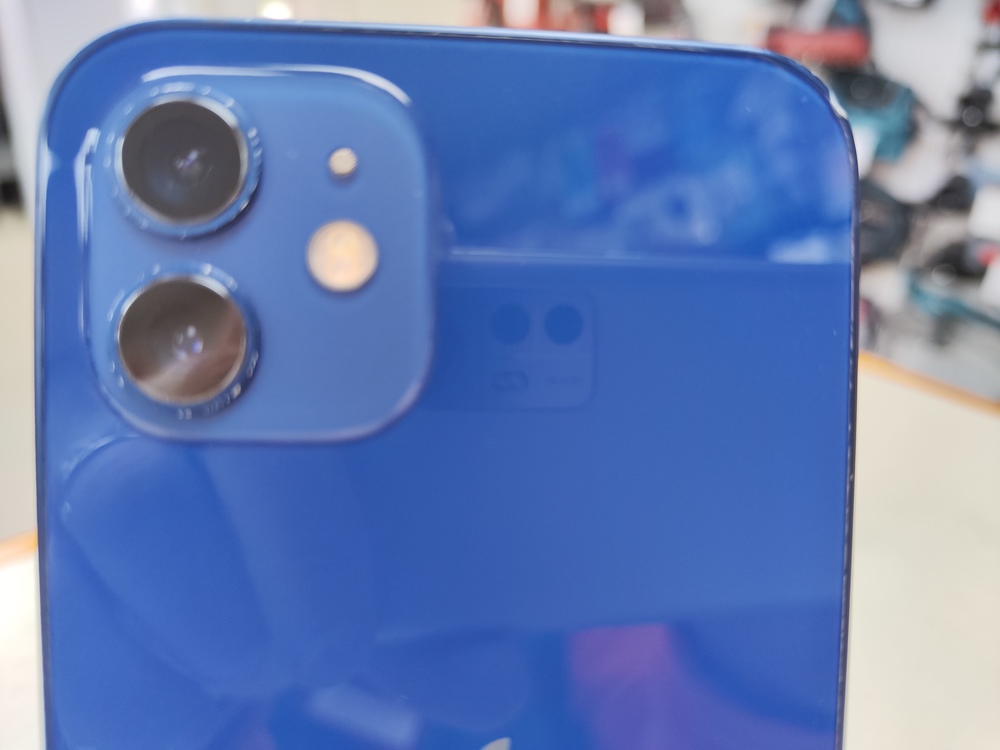 Смартфон Apple iPhone 12 64Gb