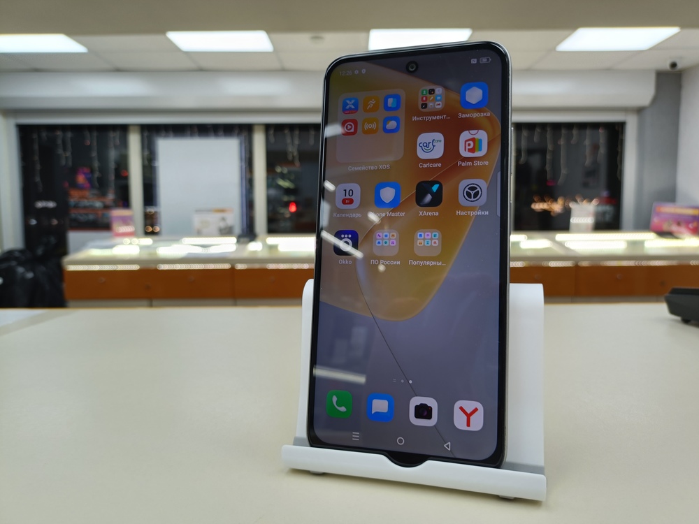 Смартфон Infinix HOT 50i 4/128