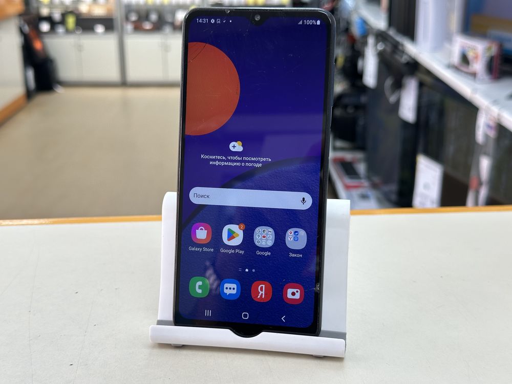 Смартфон Samsung Galaxy M12 3/32