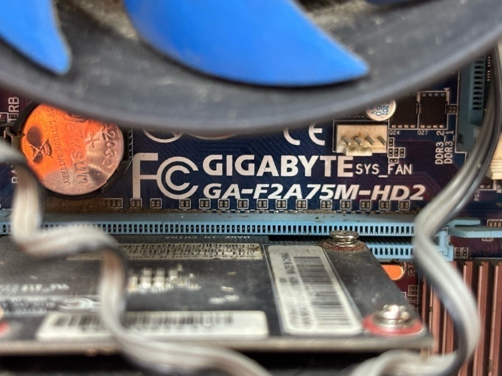 Системный блок DEXP; Athlon X4 740, Нет, 6 Гб, Нет, 1 Tb