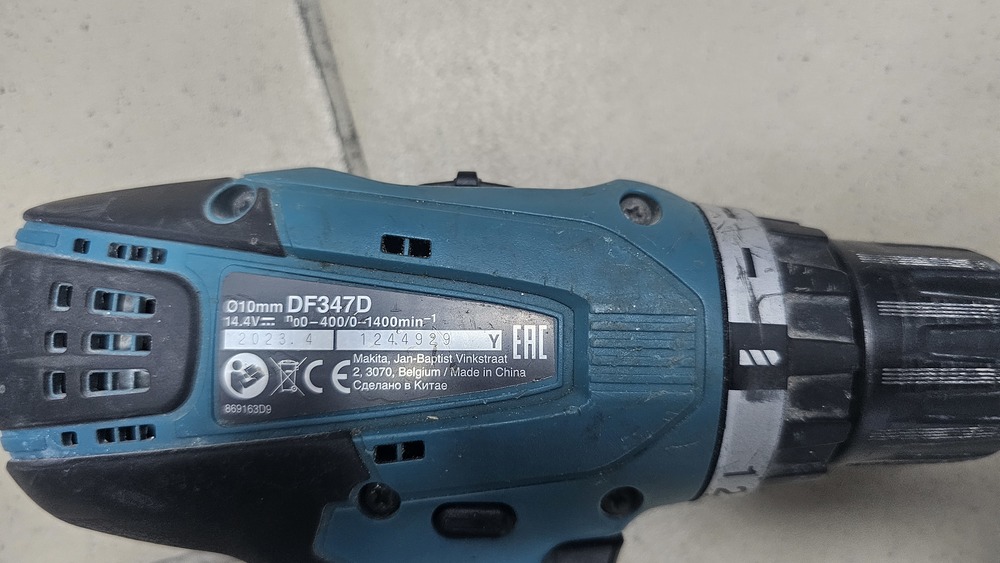 Шуруповерт Makita DF347D