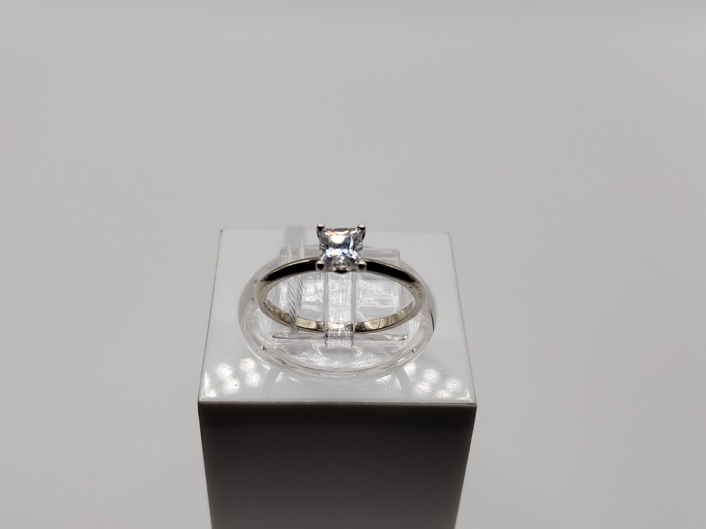 КОЛКМ585 КОЛЬЦО С КАМНЕМ (Au 585)