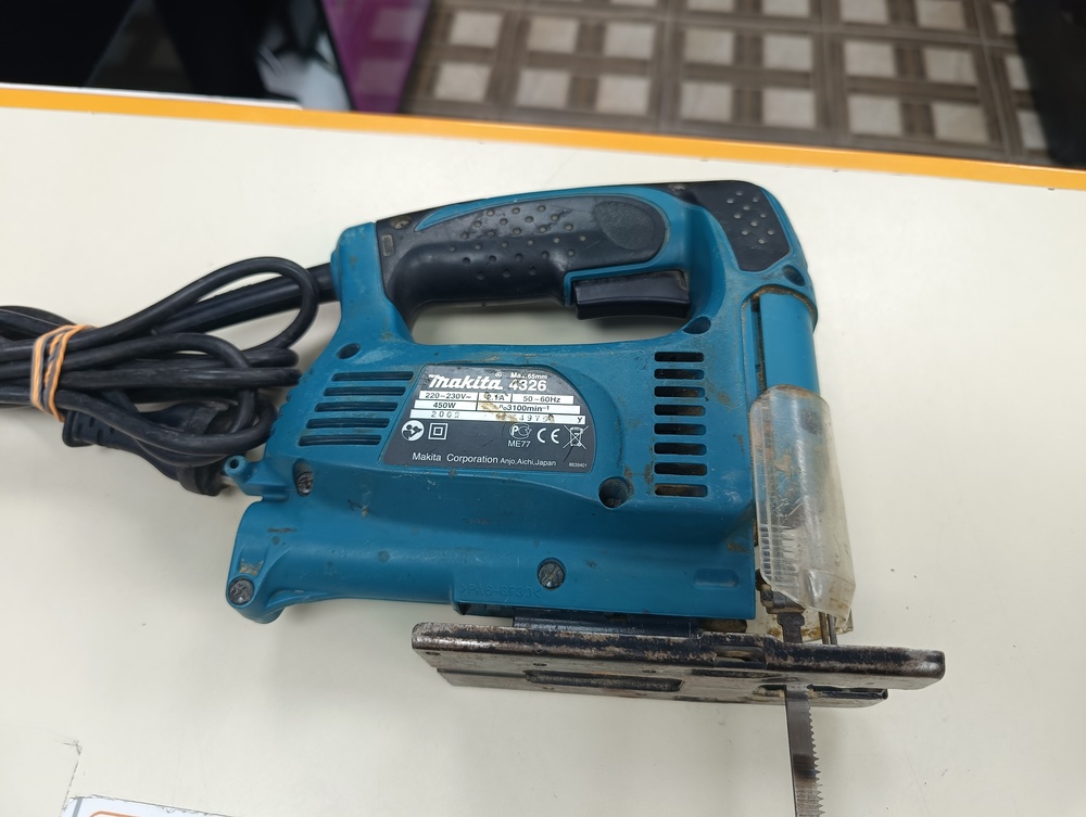 Лобзик Makita 4326;