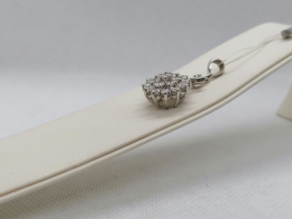 ПОДВЕСКА С КАМНЯМИ (Au 750)