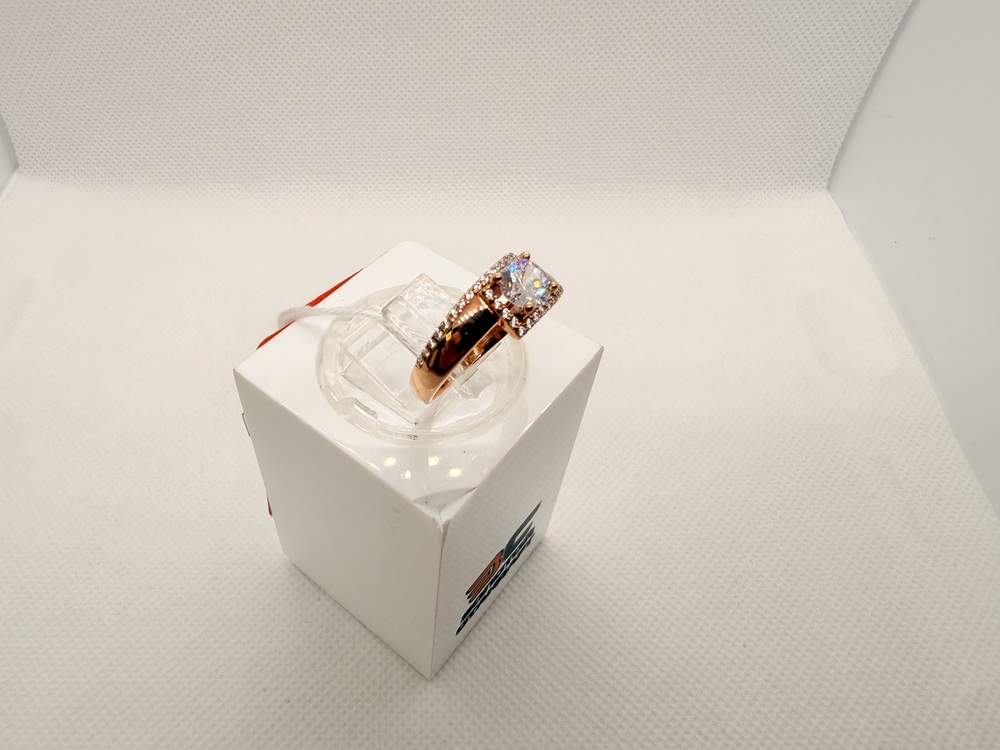 КОЛКМИ375 КОЛЬЦО С КАМНЯМИ (Au 375)
