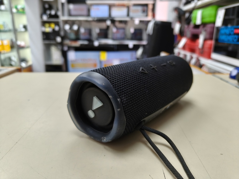 Портативная акустика JBL Flip 6;