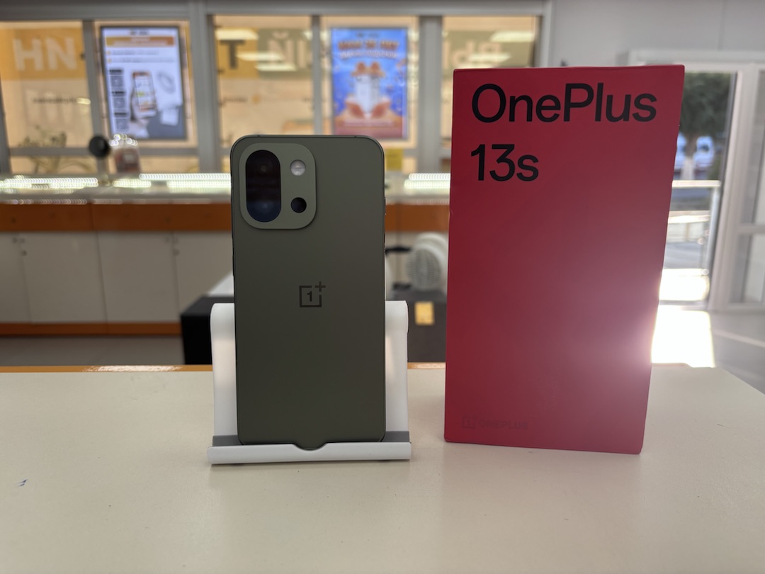 Смартфон OnePlus 13S 12/256