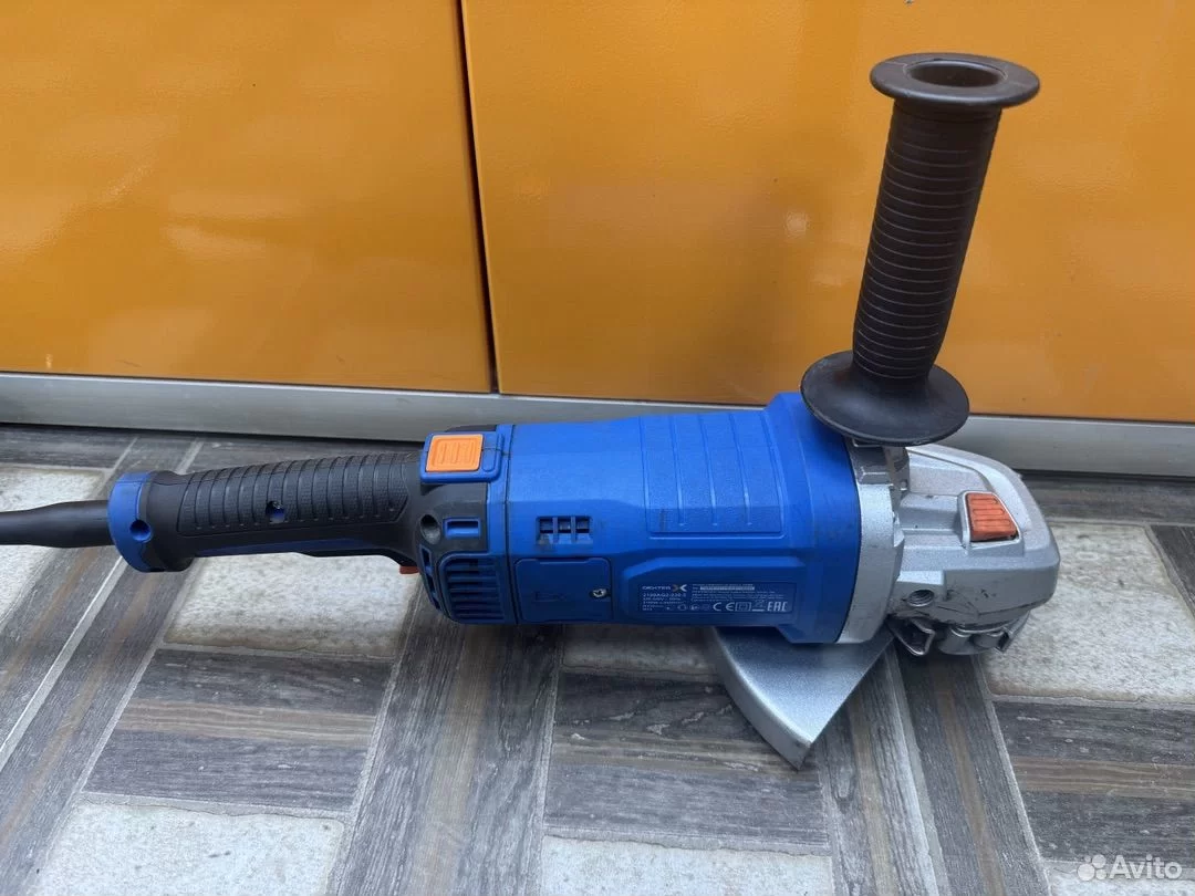 Угловая шлифмашина Dexter 2100AG2