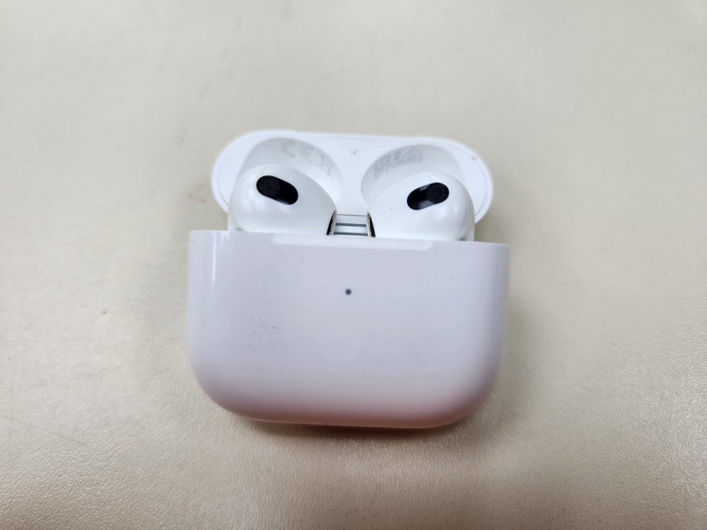 Наушники беспроводные Apple AirPods 3 Lightning