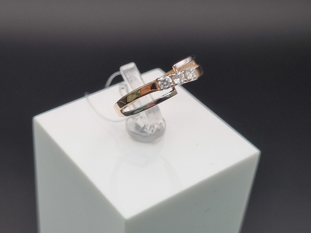 КОЛЬЦО С КАМНЯМИ (Au 585)