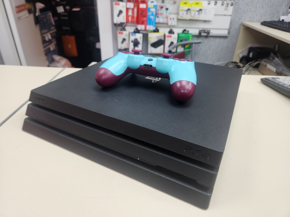 Игровая приставка PlayStation 4 Pro 1Tb