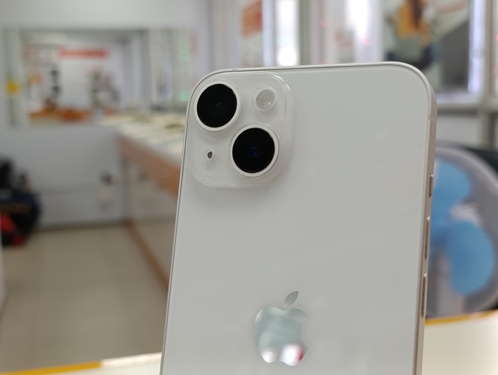 Смартфон Apple Iphone 14 128Gb