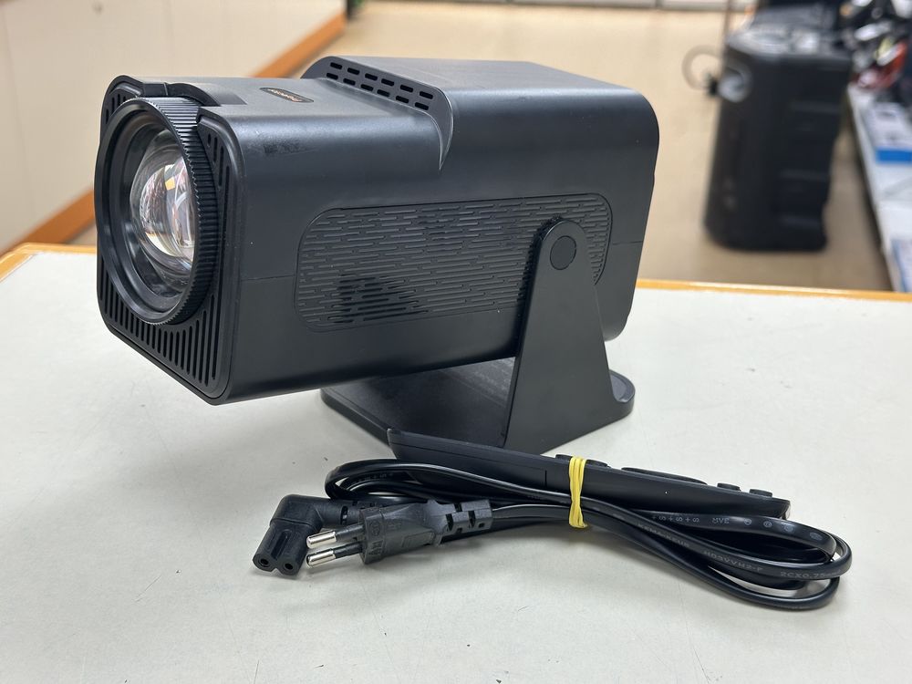 Проектор NoName LED