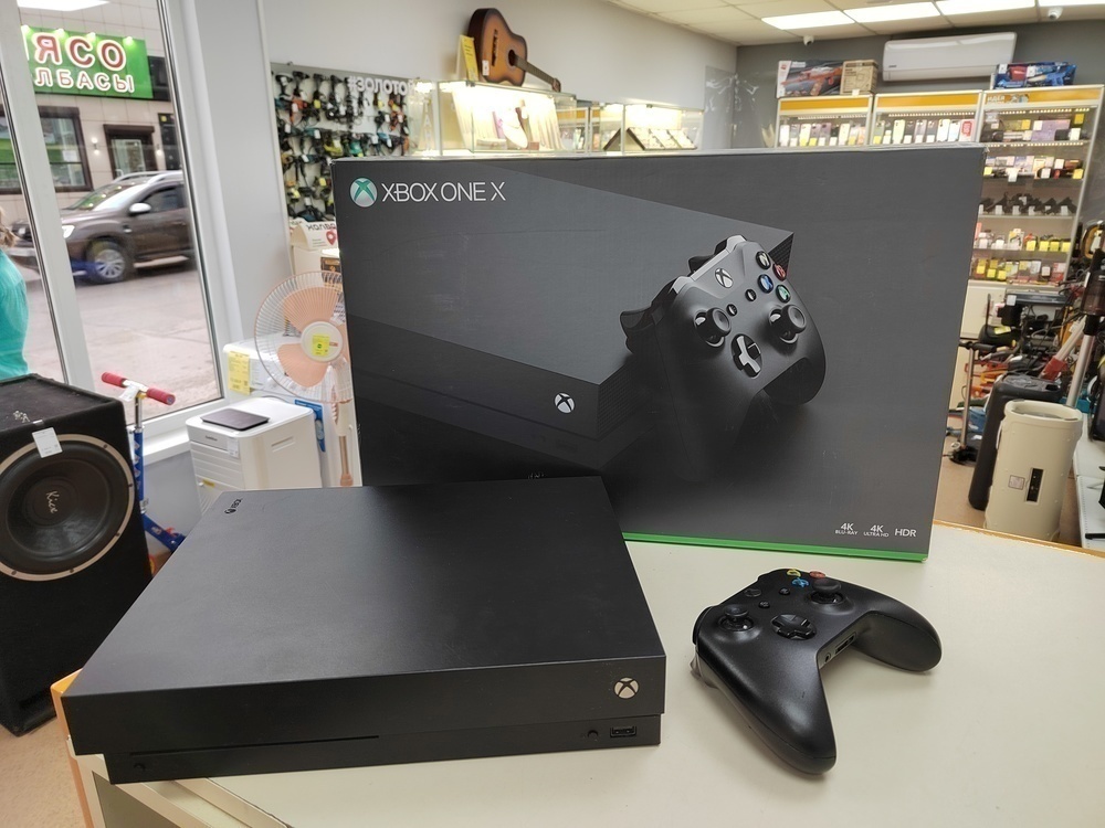 Игровая приставка Xbox One X 1Tb