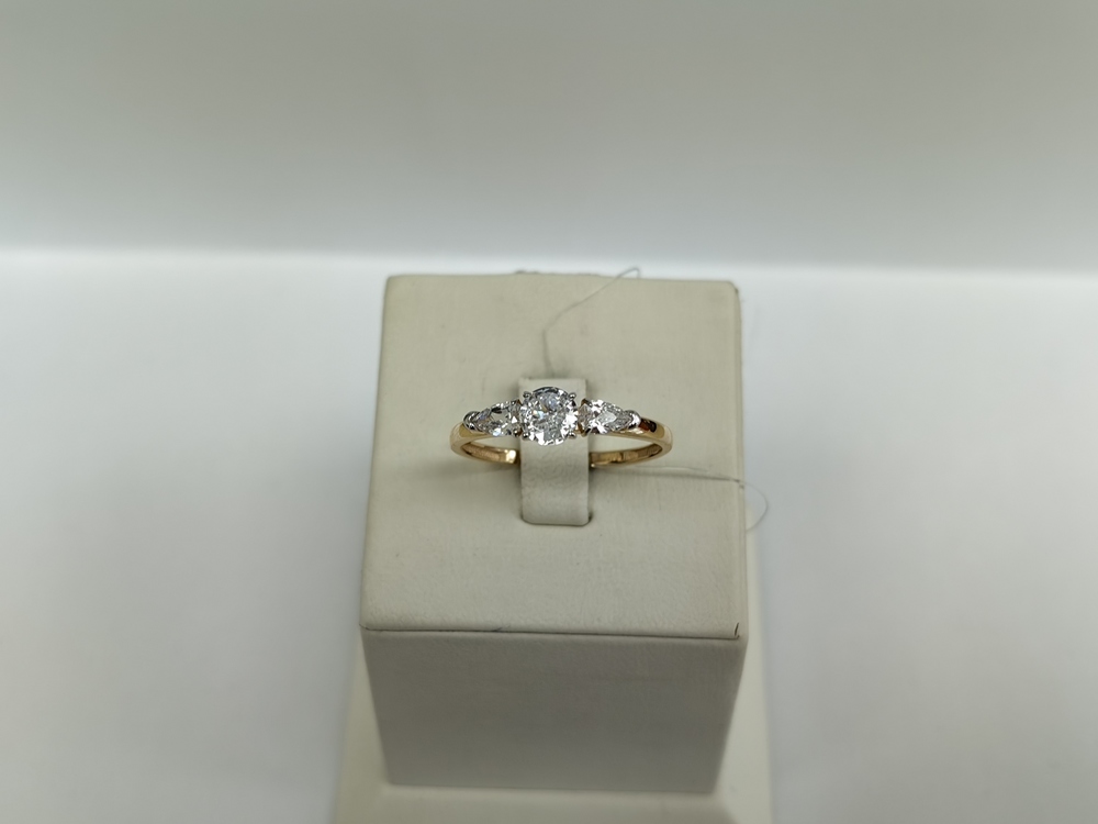 КОЛЬЦО С КАМНЯМИ (Au 585)