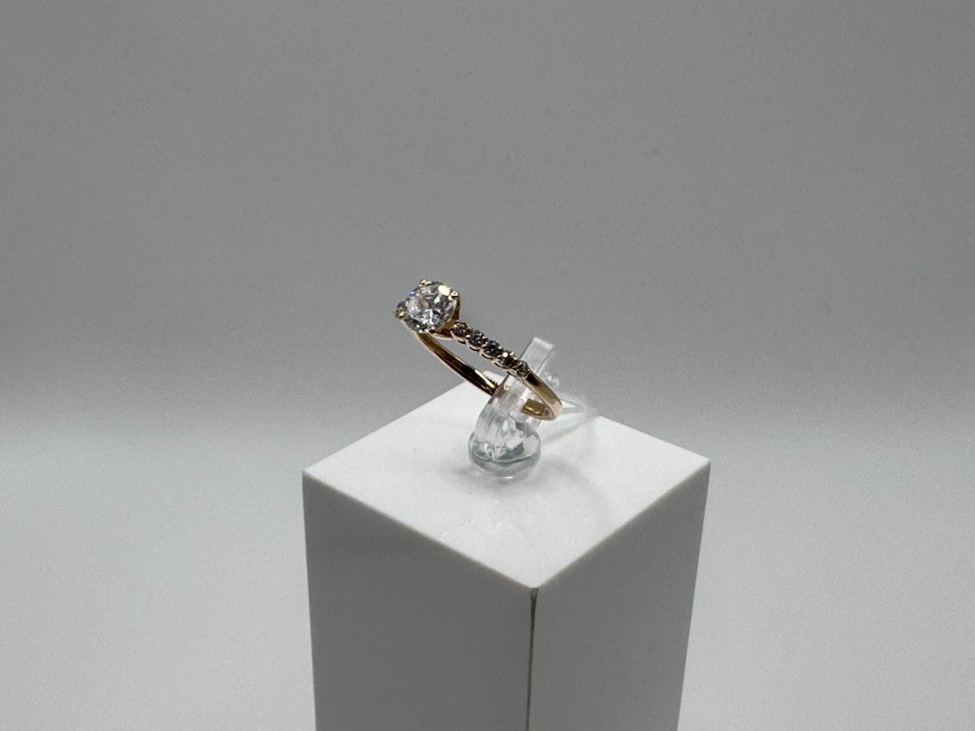 КОЛКМИ585 КОЛЬЦО С КАМНЯМИ (Au 585)