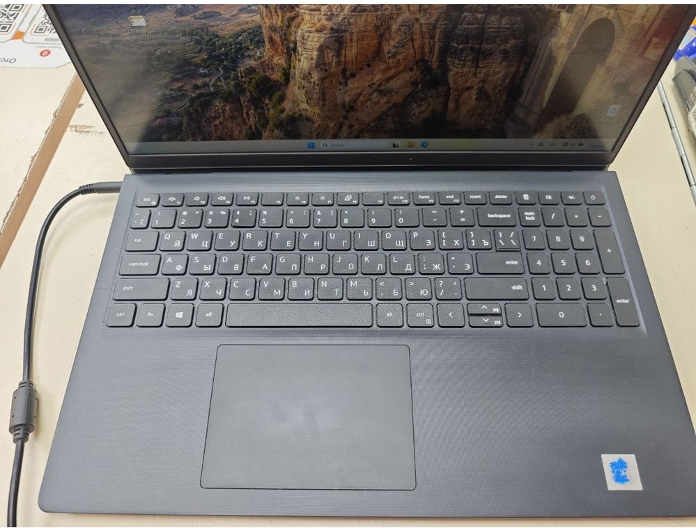 Ноутбук DELL; Core i5-1135G7, Iris(R) Xe Graphics, 8 Гб, 512 GB, Нет