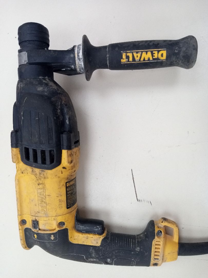 Перфоратор Dewalt D25133-KS