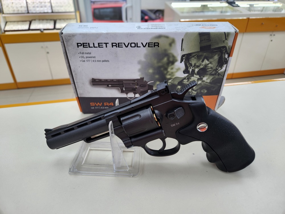 Пистолет пневматический Gletcher SW R4