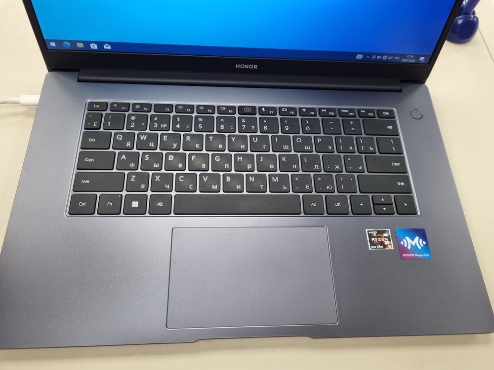 Ноутбук Honor; Ryzen 5-5500U, HD Graphics, 8 Гб, 500 Гб, Нет