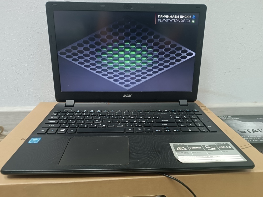 Ноутбук Acer ES1; Pentium 3556U, HD Graphics, 8 Гб, 1 Tb