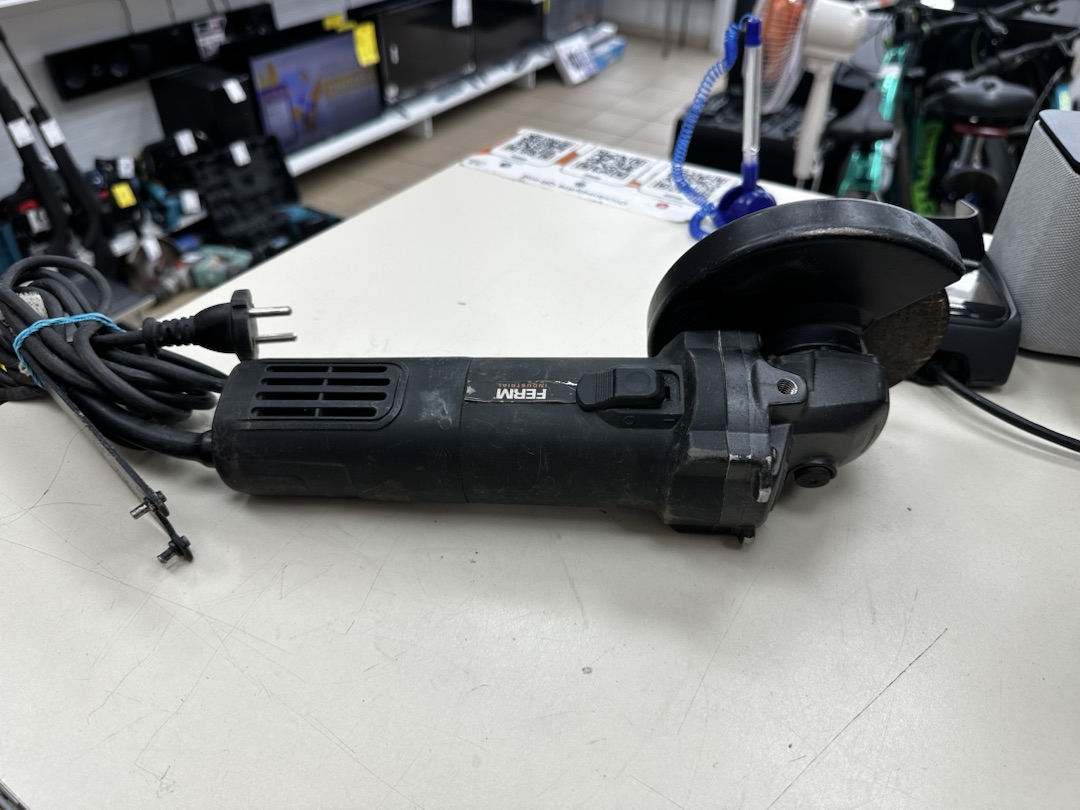 Угловая шлифмашина Ferm AGM1095P