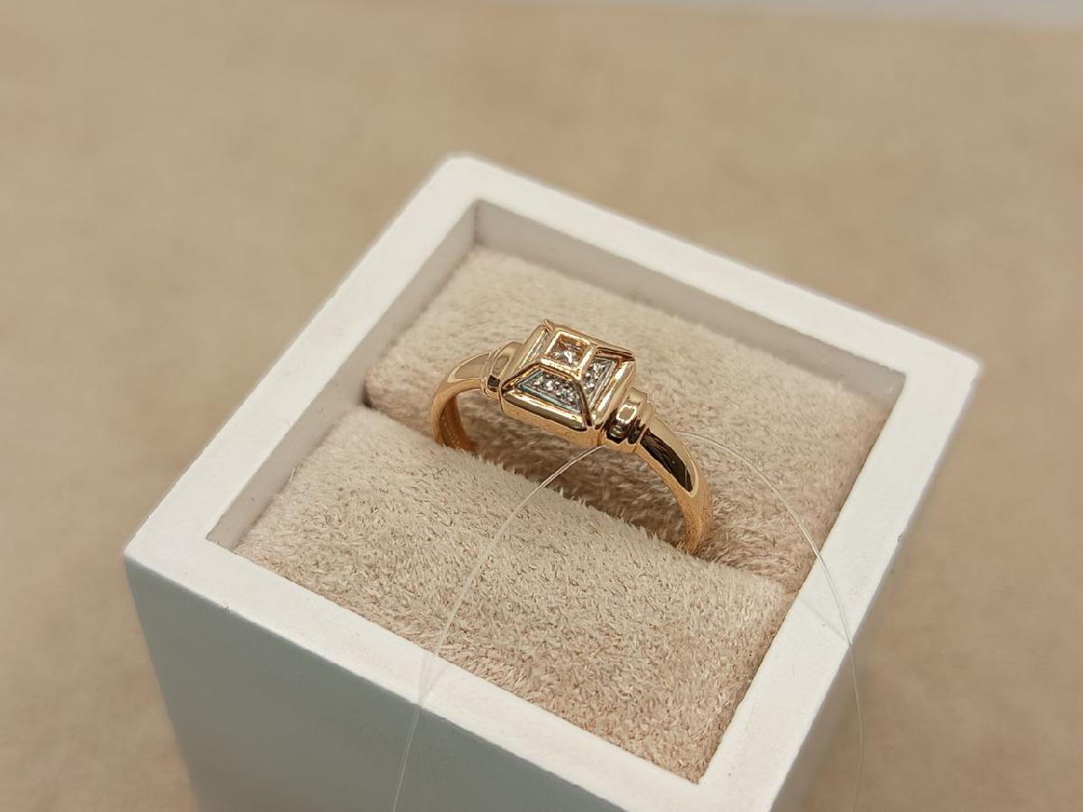 КОЛЬЦО С КАМНЯМИ (Au 585)