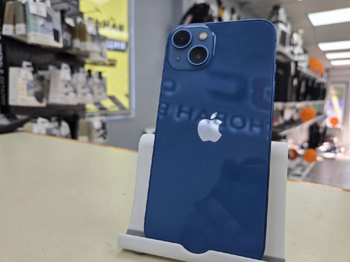Смартфон Apple iPhone 13 128Gb