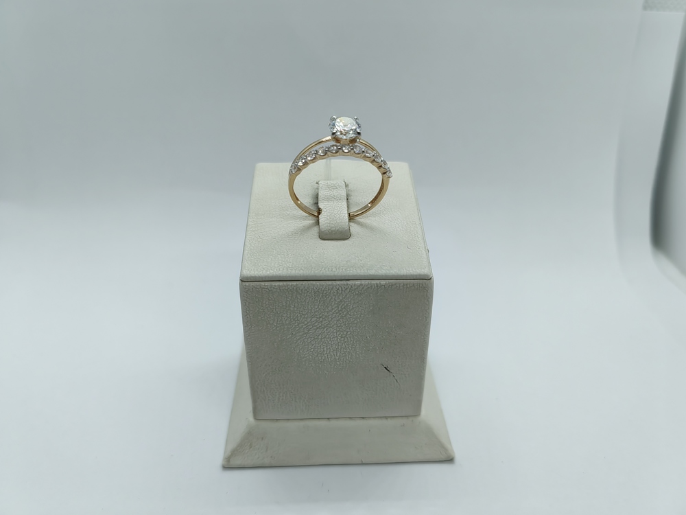 КОЛЬЦО С КАМНЯМИ (Au 585)