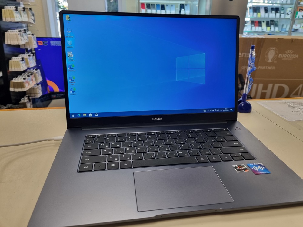 Ноутбук Honor; Ryzen 5-5500U, HD Graphics, 8 Гб, 500 Гб, Нет