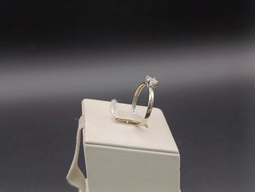 КОЛКМ585 КОЛЬЦО С КАМНЕМ (Au 585)