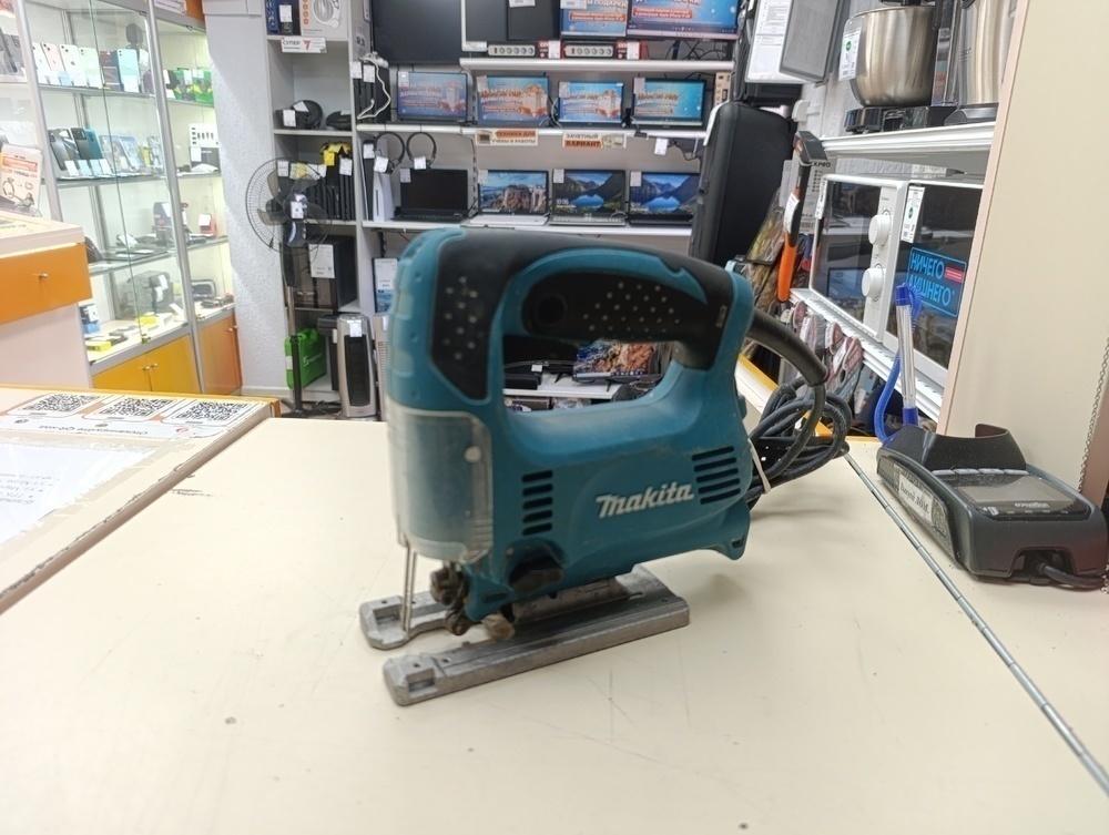 Лобзик Makita 4329