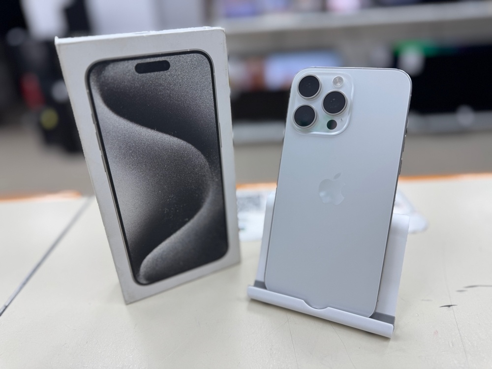 Смартфон Apple iPhone 15 Pro Max 256Gb