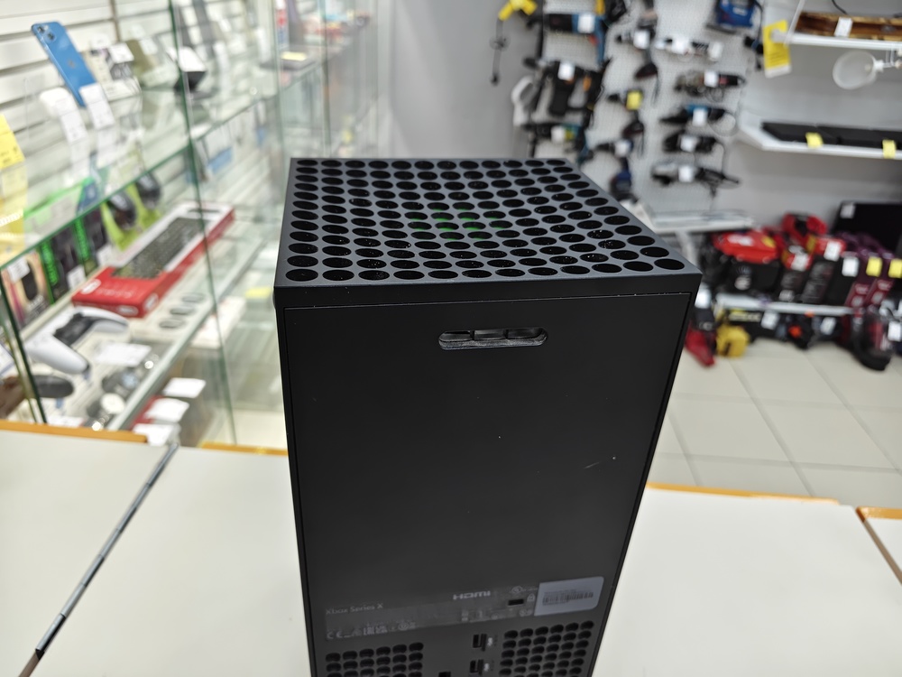 Игровая приставка Xbox Series X 1Tb