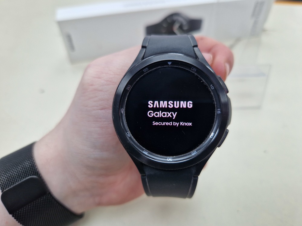 Смарт-часы Samsung Galaxy Watch 4 46mm