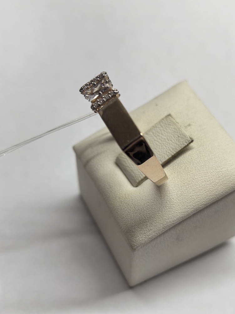 КОЛЬЦО С КАМНЯМИ (Au 585)