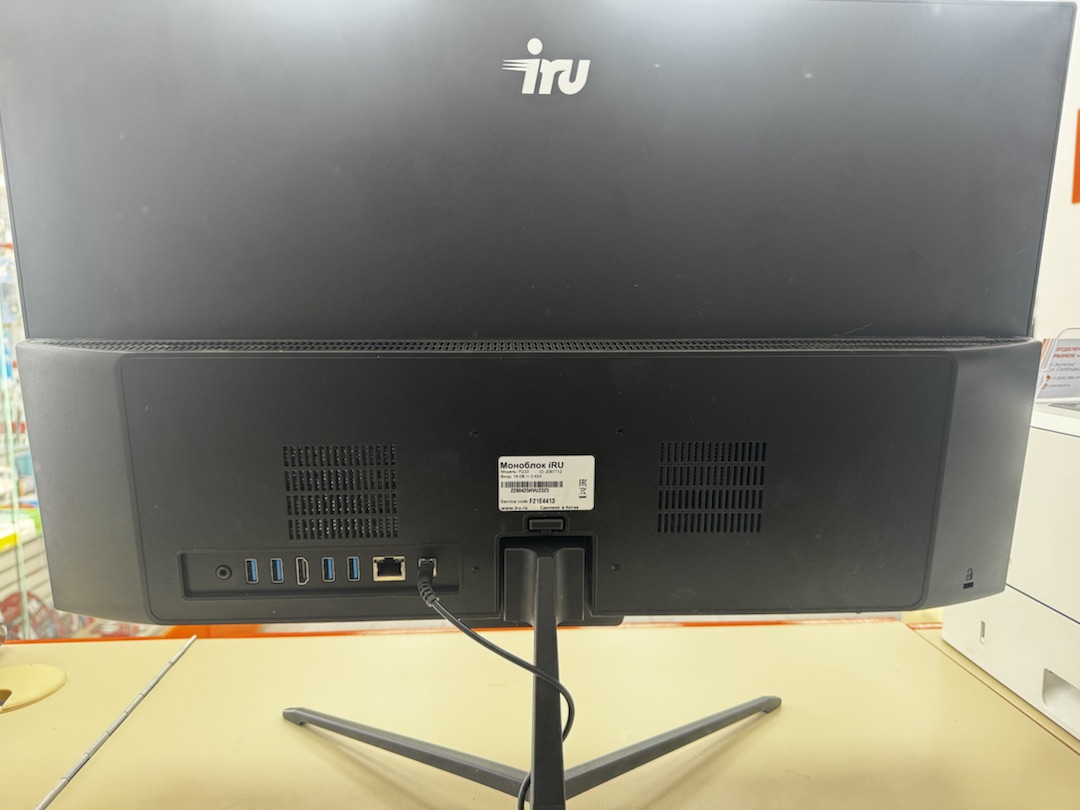 Моноблок IRU; Core i3-1220P, Intel UHD Graphics, 8 Гб, 256 Гб, Нет