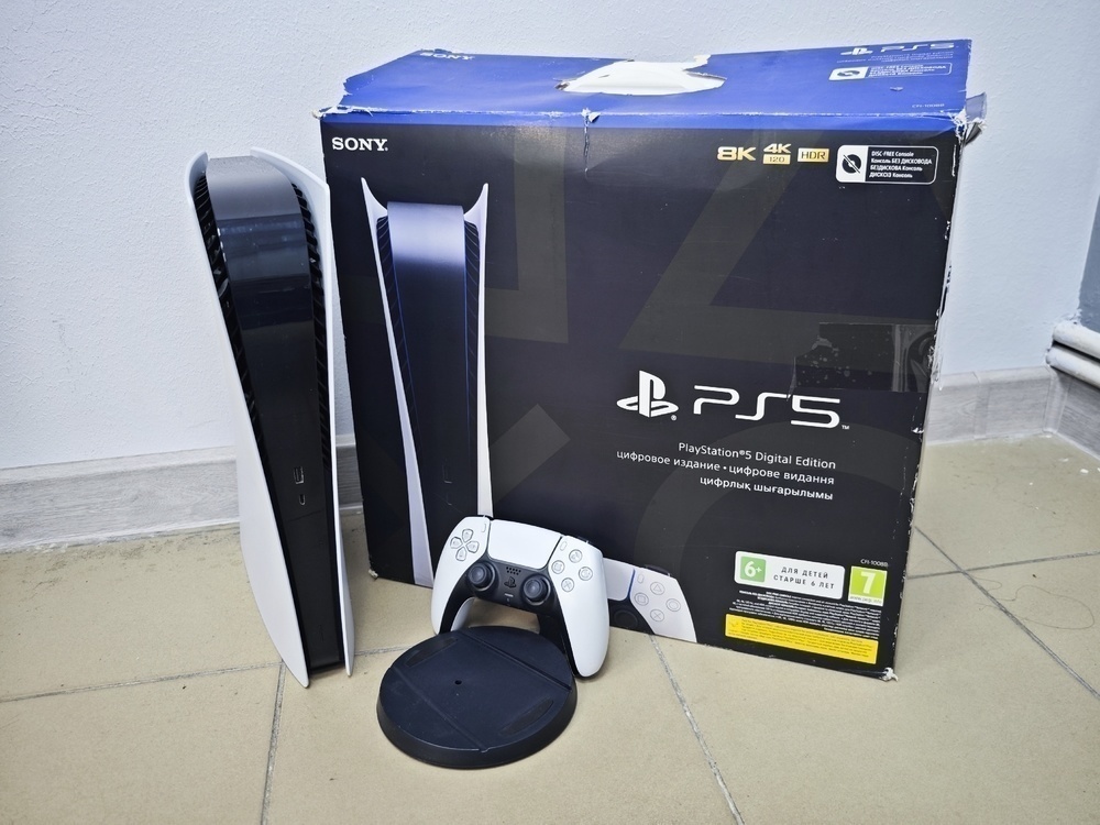 Игровая приставка PlayStation 5 Digital Edition 825Gb
