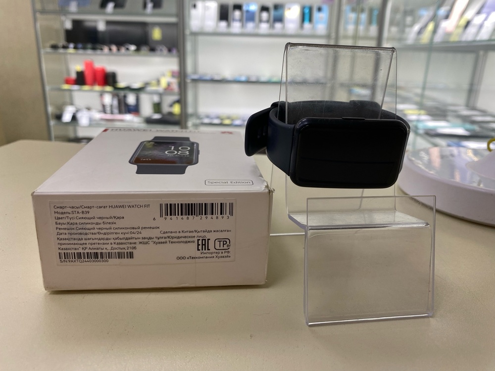 Смарт-часы Huawei Watch Fit SE