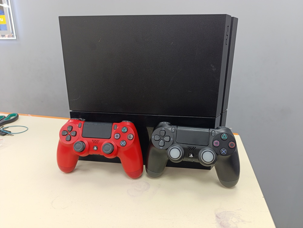 Игровая приставка PlayStation 4 FAT 500GB