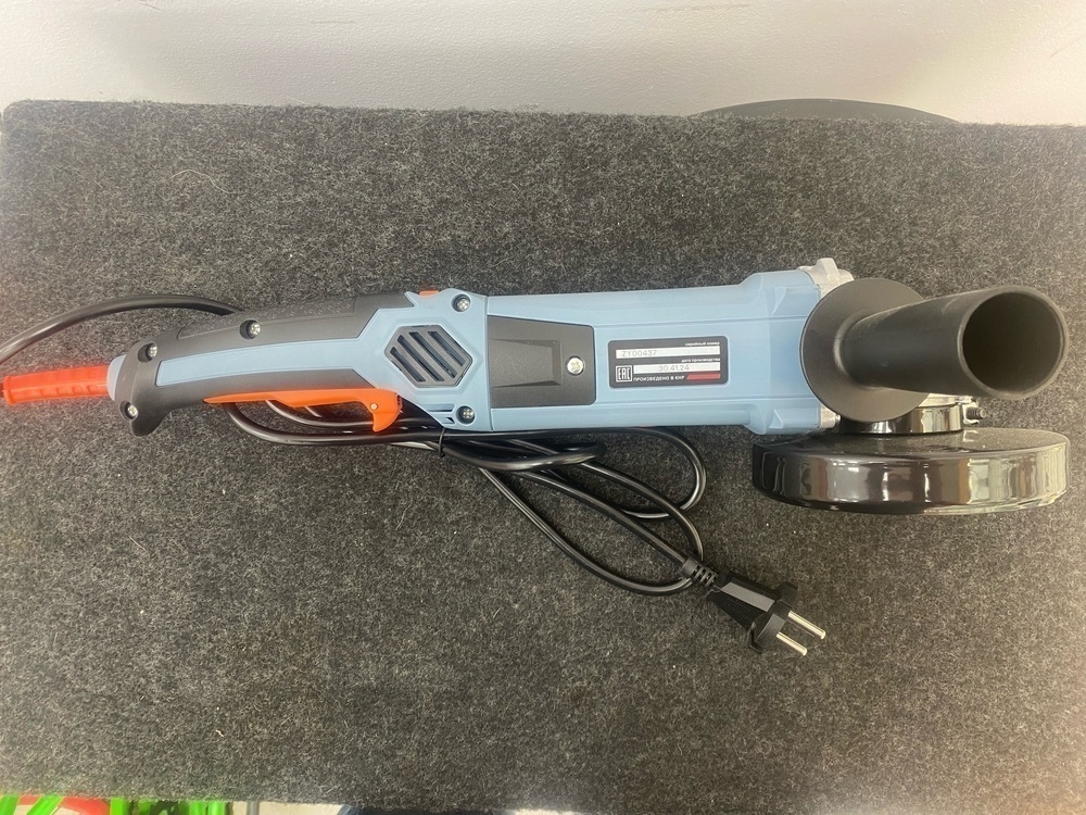 Угловая шлифмашина Электроприбор УШМ-125/1000Е