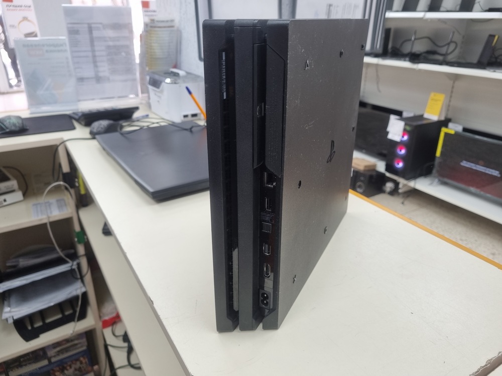Игровая приставка PlayStation 4 Pro 1Tb