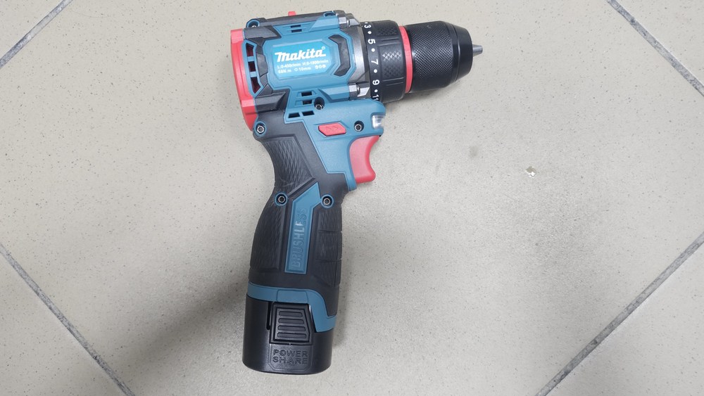 Шуруповерт Makita NoName