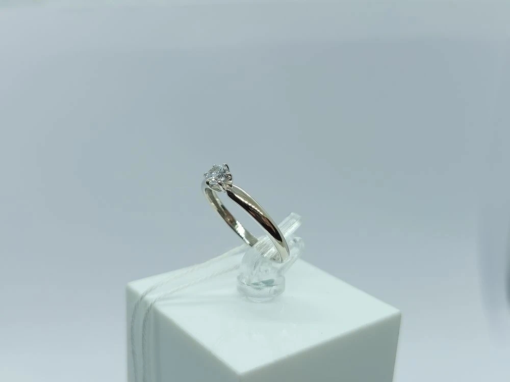 КОЛКМ585 КОЛЬЦО С КАМНЕМ (Au 585)