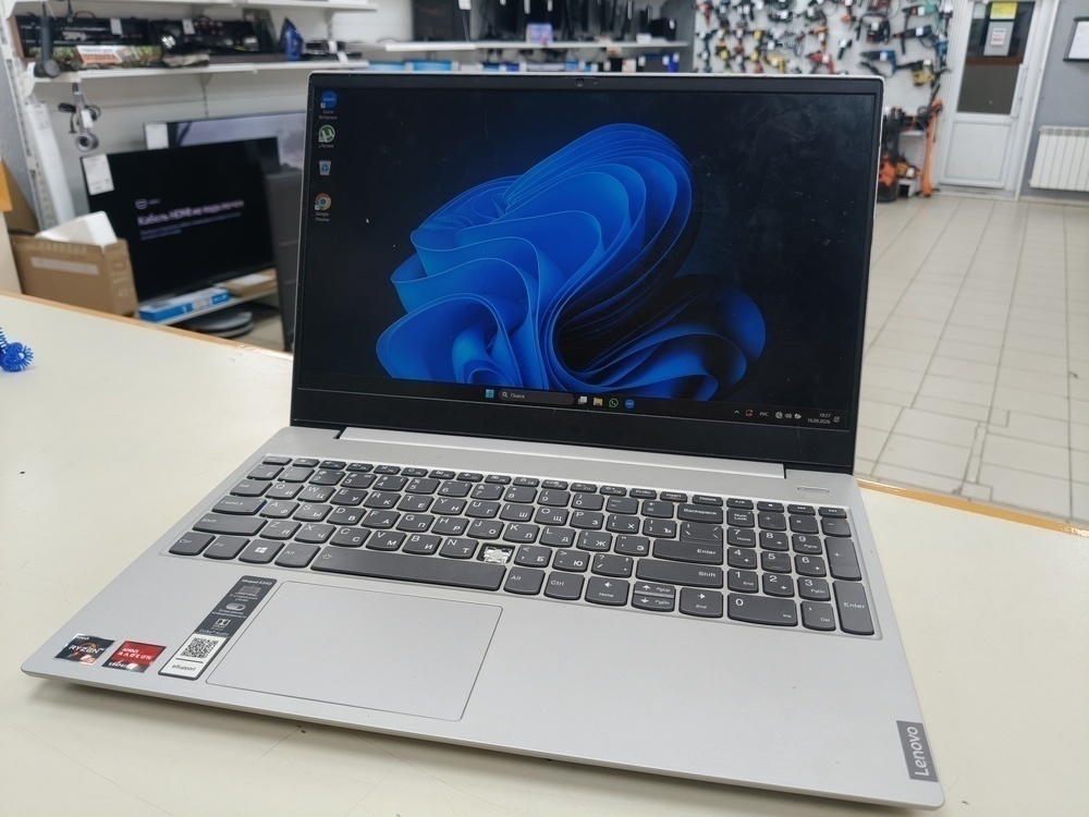 Ноутбук Lenovo; Ryzen 5 3500U, Radeon Vega 8, 12 Гб, 240 Гб, 1 Tb