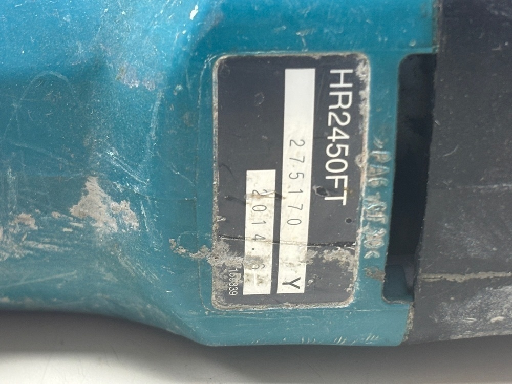 Перфоратор Makita HR2470